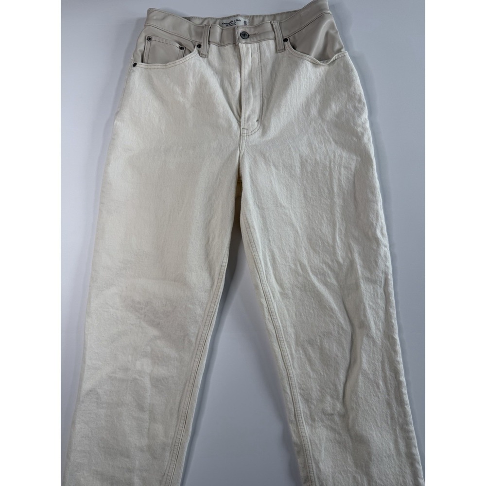 Abercrombie 90s Straight Ultra High Rise Curve Love Jeans 30/10R Ivory Trim
